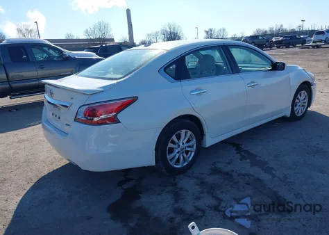 2014 Nissan Altima 2.5 S z USA, uszkodzony, nr VIN 1N4AL3AP2EN334734